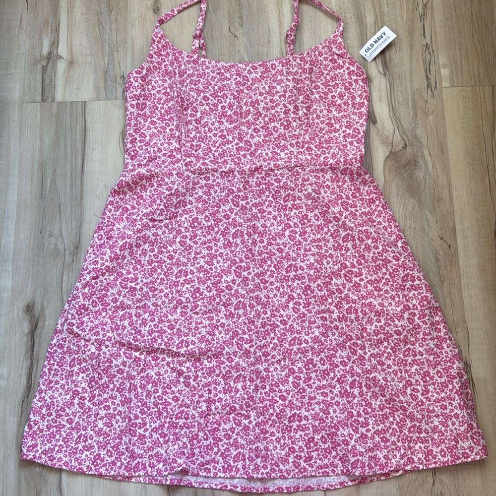 Old Navy Large Pink & White Floral Sleeveless Dress
NWT